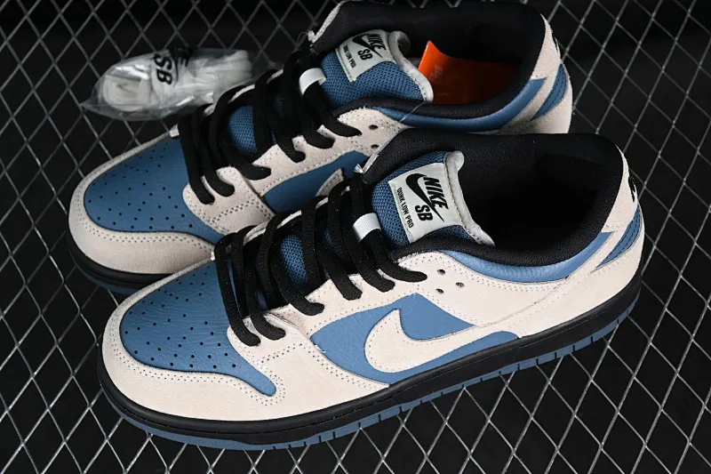 All categories Nk SB Dunk series Nk SB Dunk Low low-top sneakers Nk Dunk Low SB Pro Blue and white dunk series low-top casual sports skateboard shoes BQ6817-200